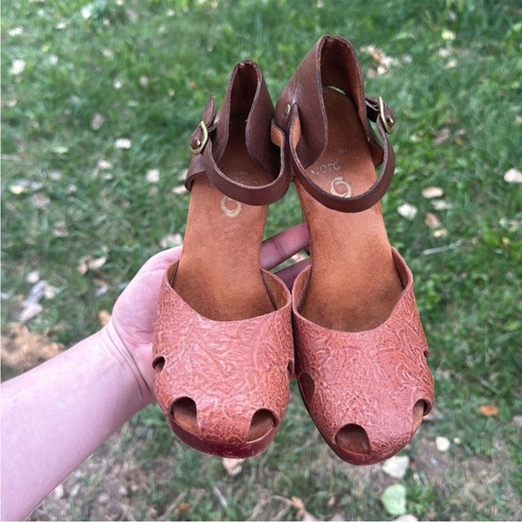 Calleen Cordero Brown Leather Peep Toe Heels - Handcrafted Boho Artisan Sz 7.5 - Picture 2 of 6